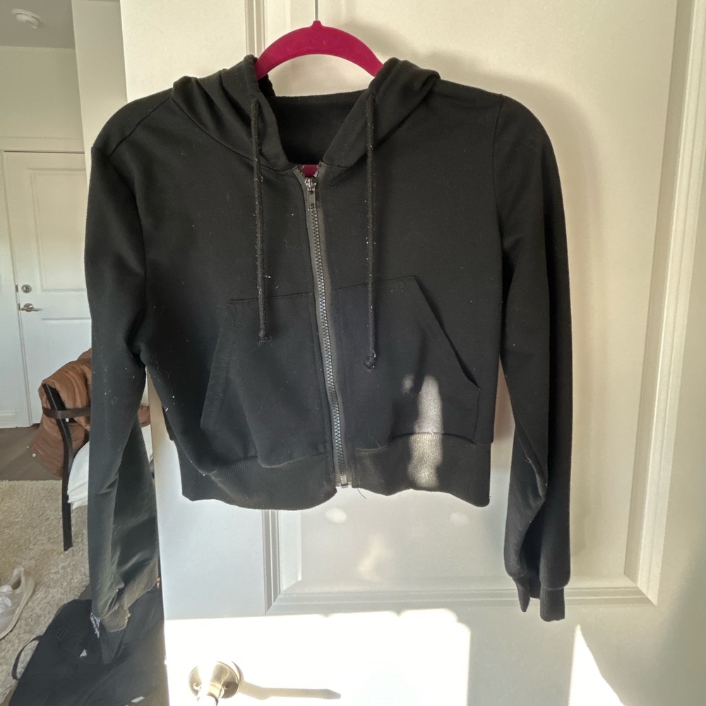 Black Sweatshirt